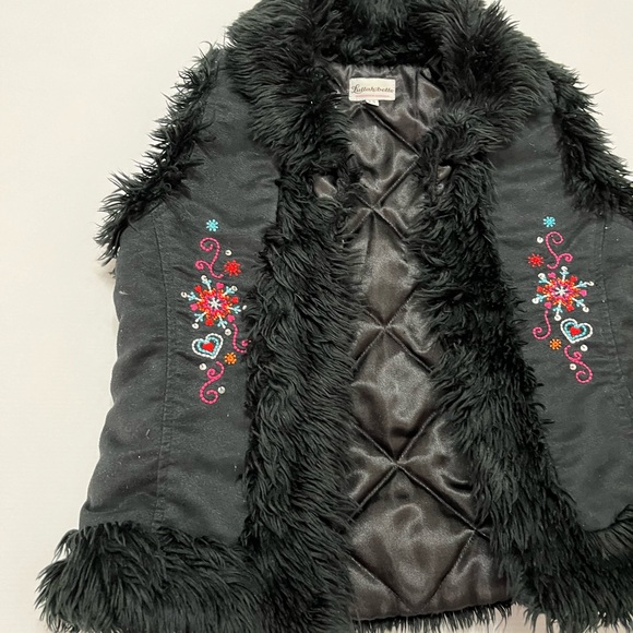 Lullah Bette - Y2K faux fur embroidered vest - size 6/7 - Picture 3 of 7